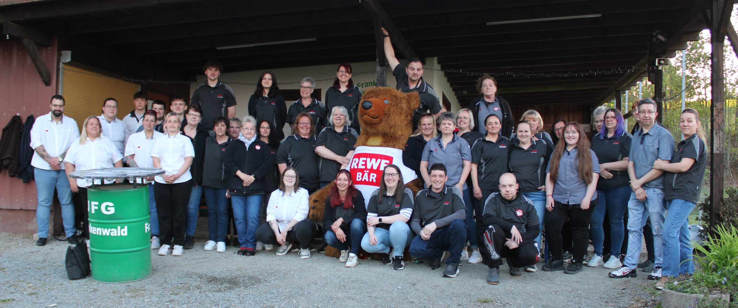 Teambild Rewe Bär